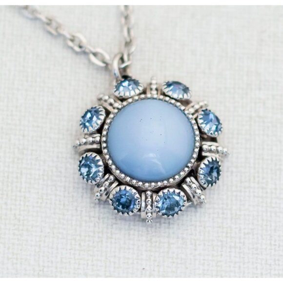 24'', Vintage Blue Star Necklace by Avon - A5 - Picture 1 of 3